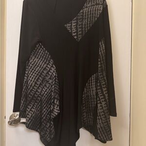 Pretty Woman Elegant Black Tunic